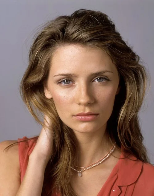 Mischa Barton — Soft Autumn