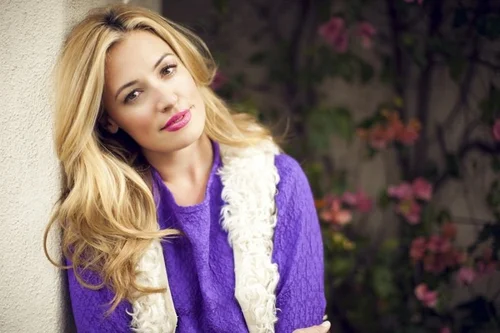 Cat Deeley — Bright Spring