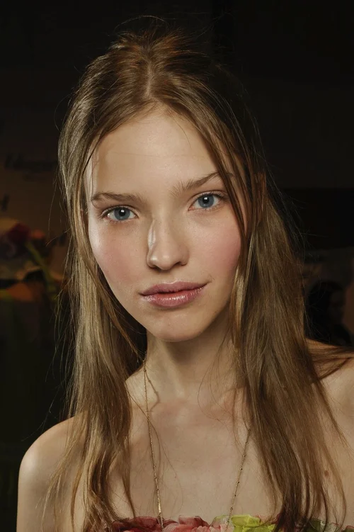 Sasha Luss — Light Spring