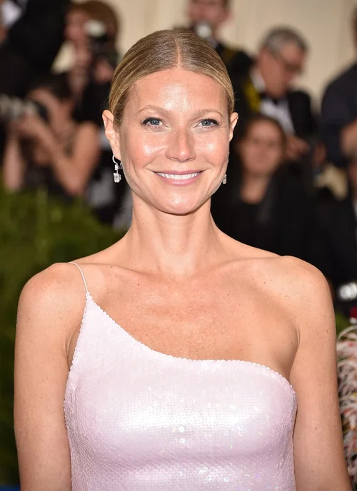 Gwyneth Paltrow — Light Summer