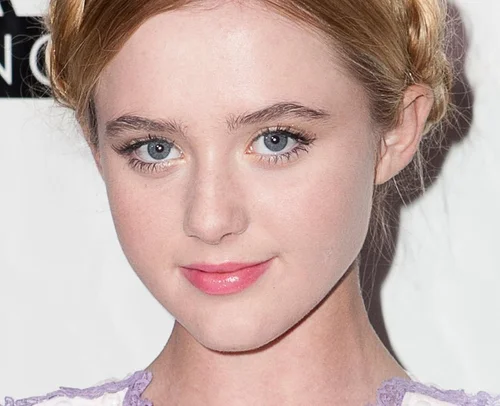 Kathryn Newton — Light Summer