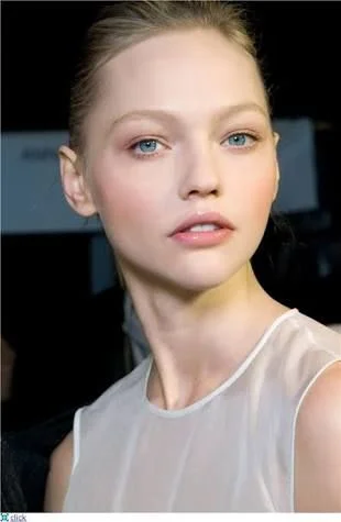 Sasha Pivovarova — Light Summer
