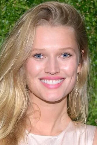 Toni Garrn — Light Summer