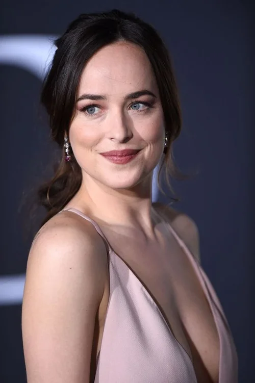 Dakota Johnson — Soft Summer