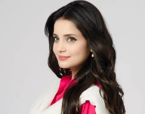 Armeena Khan — Bright Winter
