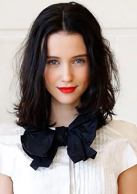 Julia Goldani Telles — Bright Winter